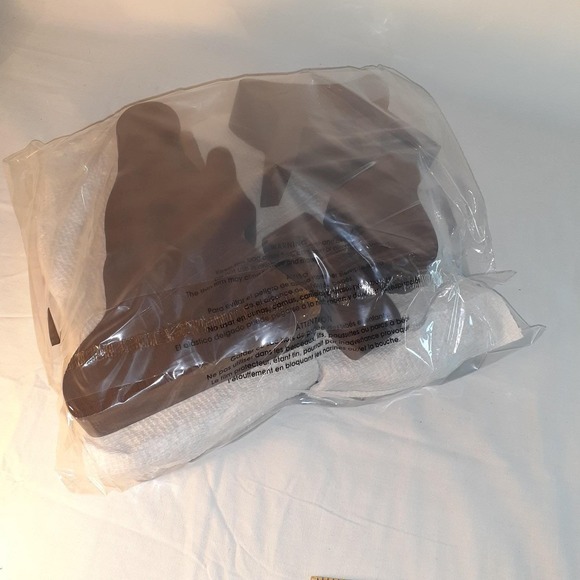 Wooden Nativity Scene Set - Picture 10 of 12